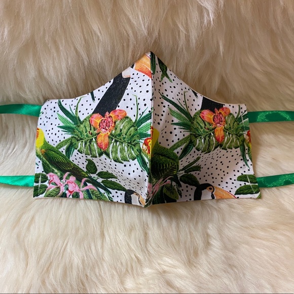 ❤️Womens Set of Two Face Masks❤️ - Picture 2 of 5